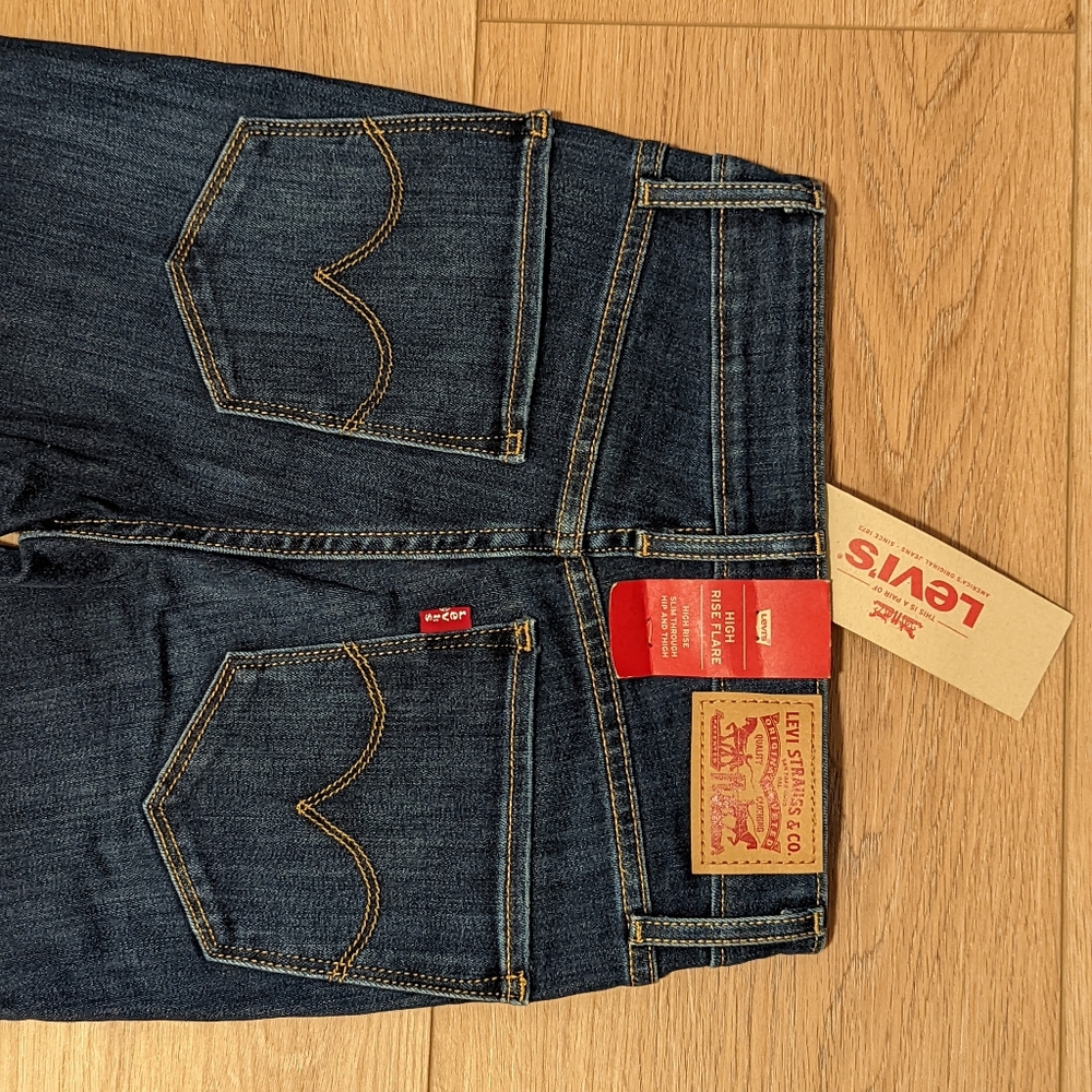 Levi's High Rise Flare 24x32 size 24W 32L Women's jeans New NWT Blue